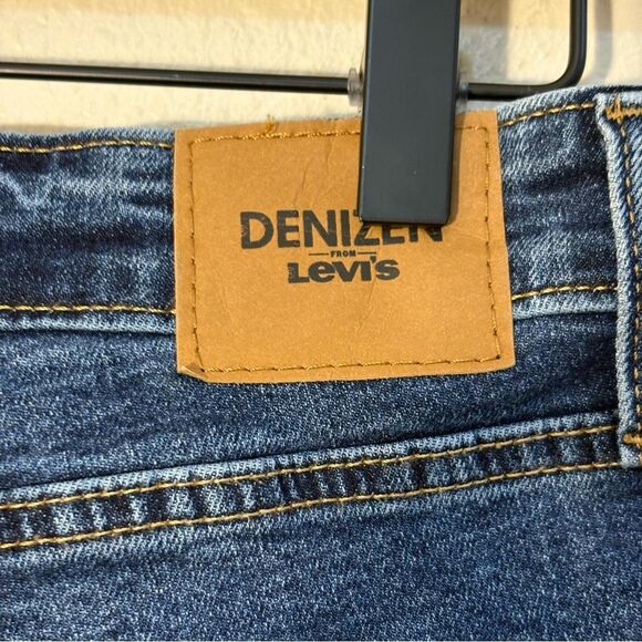 Denizen from Levi's Dark Blue Mid Rise Boyfriend Distressed Crop Jeans Women 2. - Picture 8 of 15